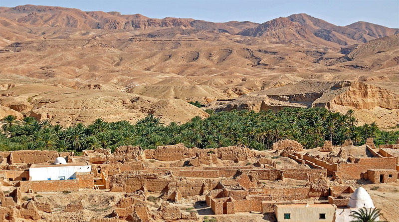 Tamerza - Foto: Dennis Jarvis from Halifax, Canada - Tunisia-4044 - Old Tamerza, CC BY-SA 2.0, https://commons.wikimedia.org/w/index.php?curid=66994831