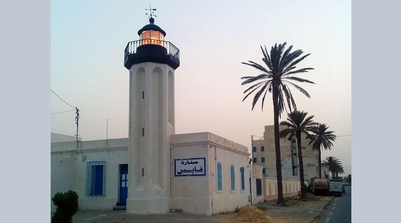 Leuchtturm Gabès - Bild: Nizar Kerkeni — Travail personnel, CC BY-SA 3.0, https://commons.wikimedia.org/w/index.php?curid=32918983