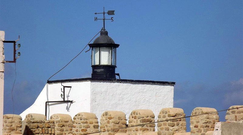 Leuchtturm Kelibia - Bild: Youssefbensaad — Travail personnel, CC BY-SA 4.0, https://commons.wikimedia.org/w/index.php?curid=51302884