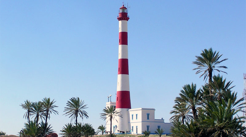 Leuchtturm Taguermess - Bild: Henning Leweke from Kiel, Germany — Ras Tourgueness lighthouse Uploaded by stegop, CC BY-SA 2.0, https://commons.wikimedia.org/w/index.php?curid=20917168